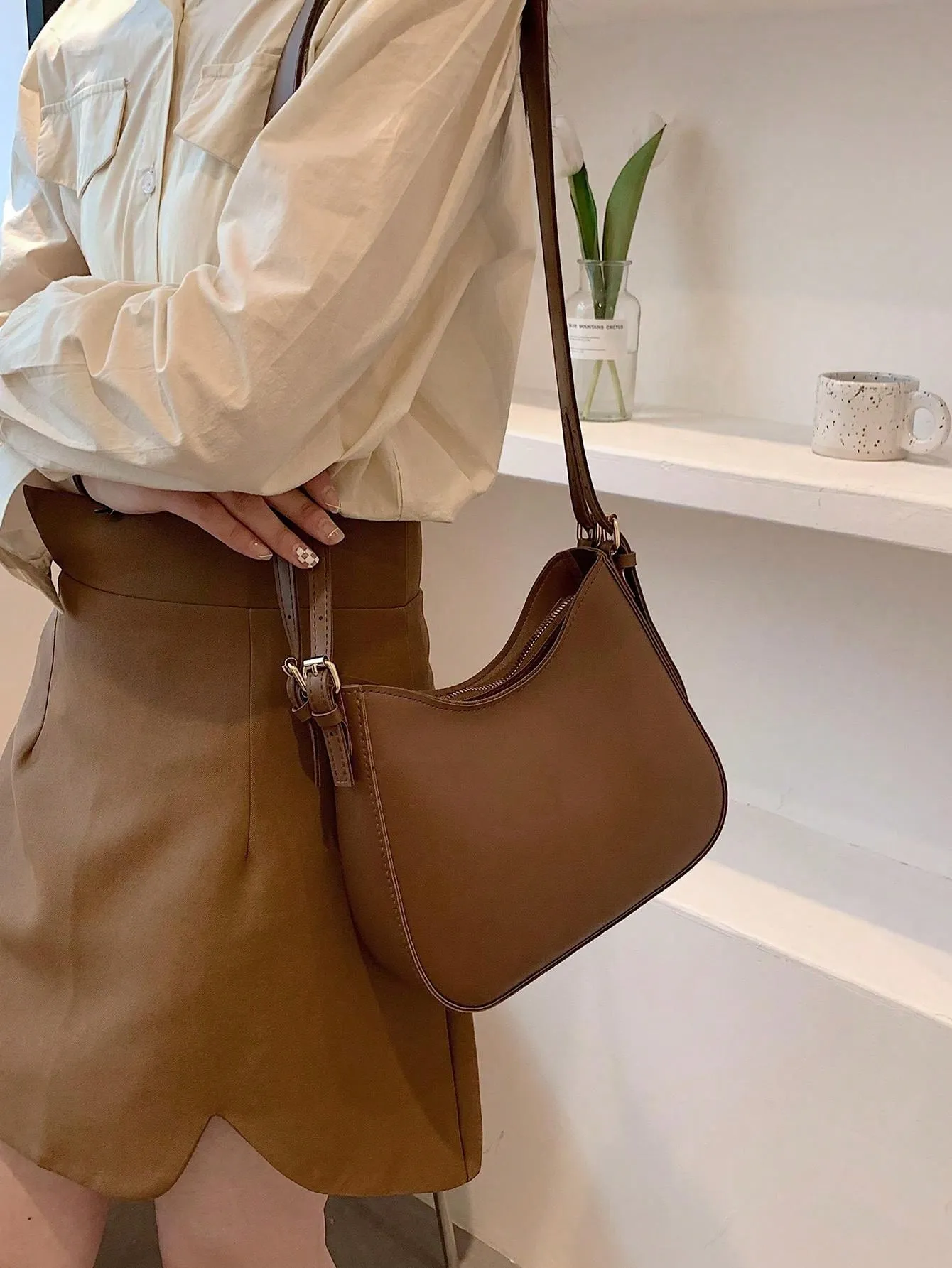 1pc Brown Simple Shoulder Bag