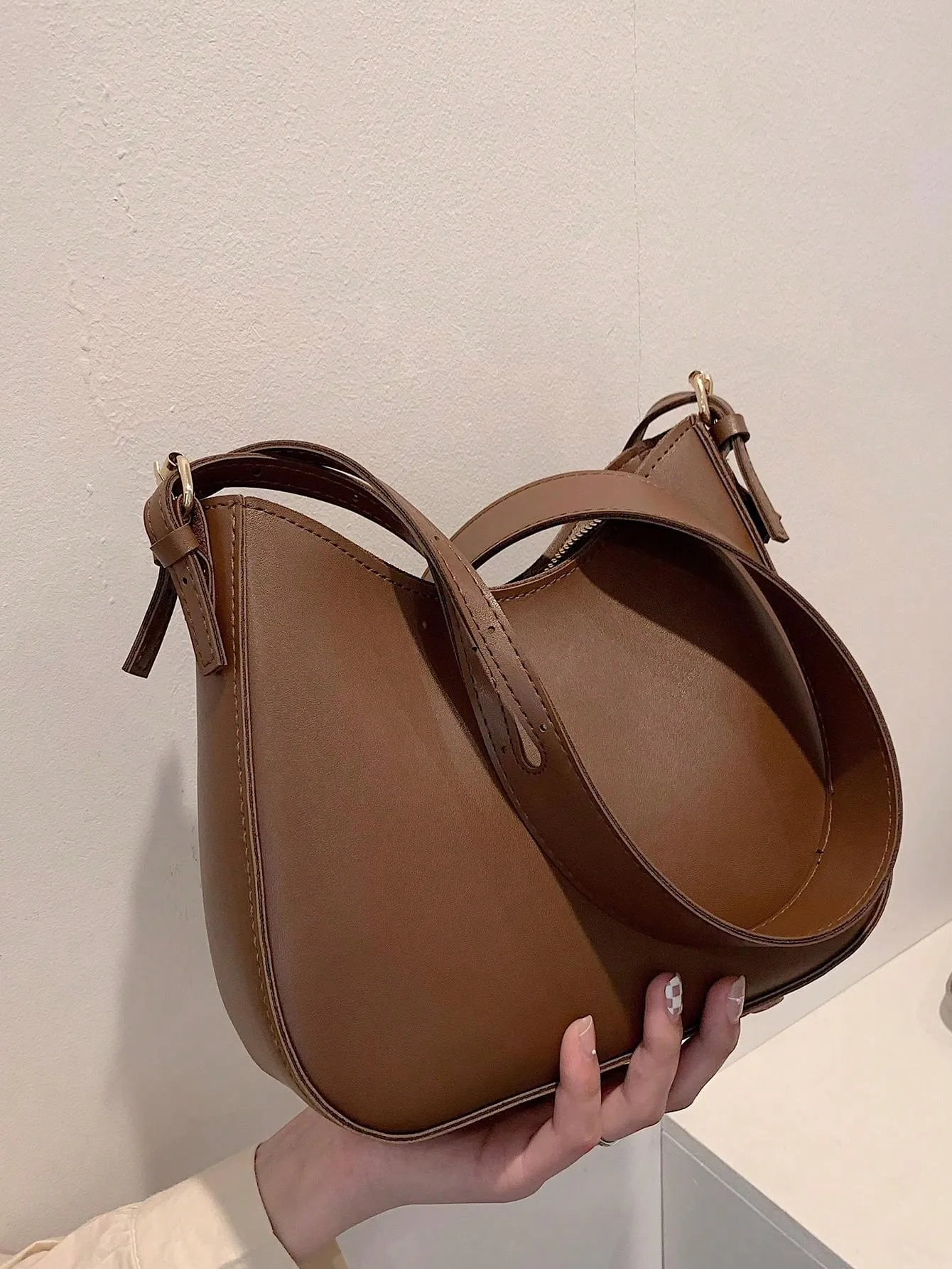 1pc Brown Simple Shoulder Bag