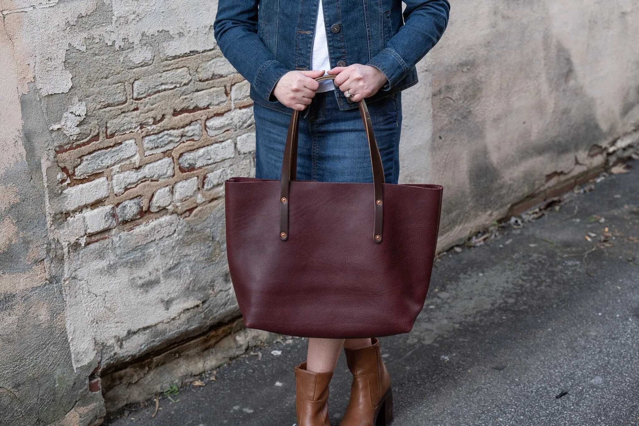 AVERY LEATHER TOTE BAG - LARGE - MERLOT