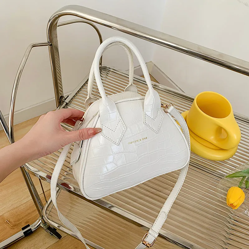 Bag Women's2023New Spring and Summer Fashion Crocodile Pattern Shoulder Messenger Bag Simple Design Portable Retro Shell Bag