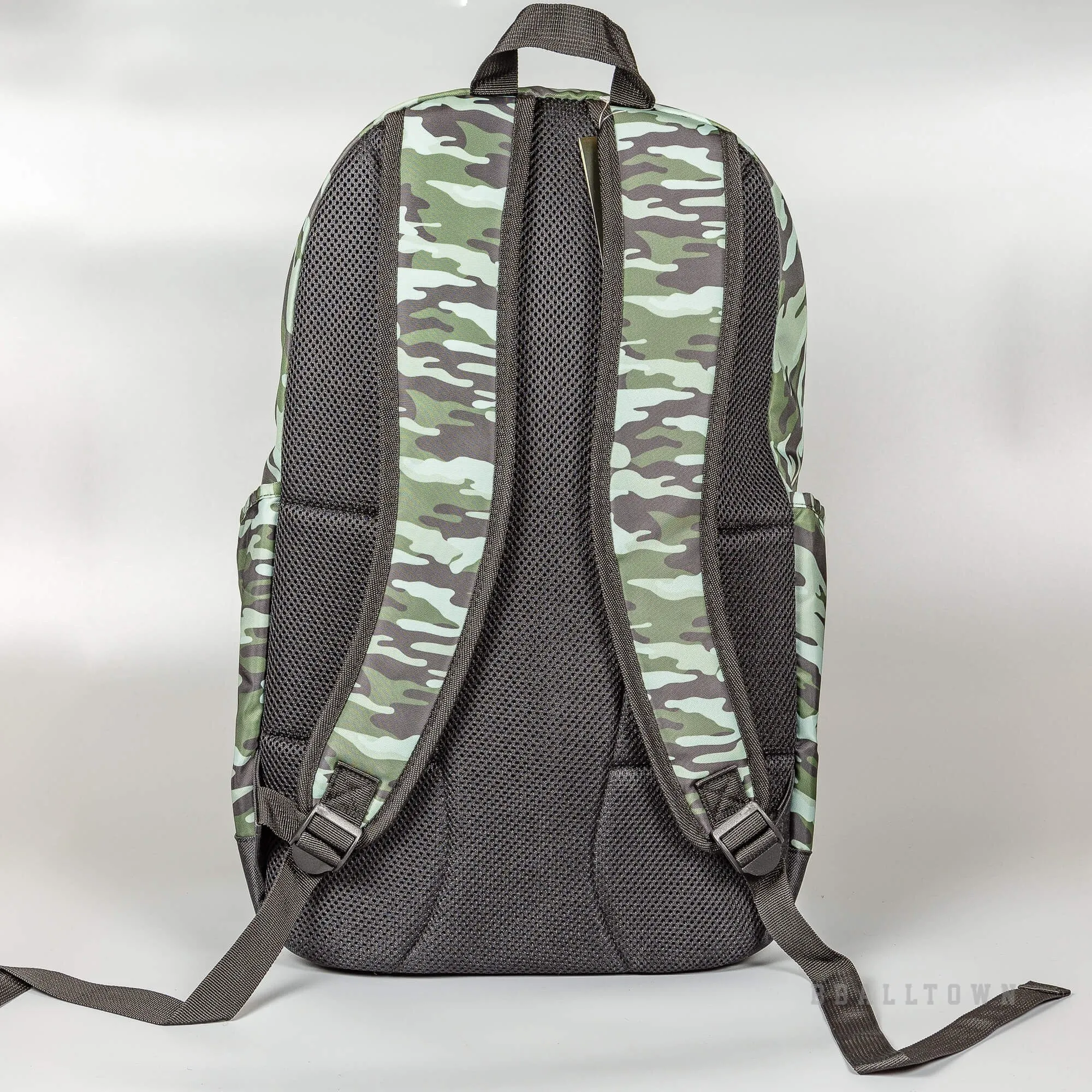 Batoh PEAK Backpack maskáčový
