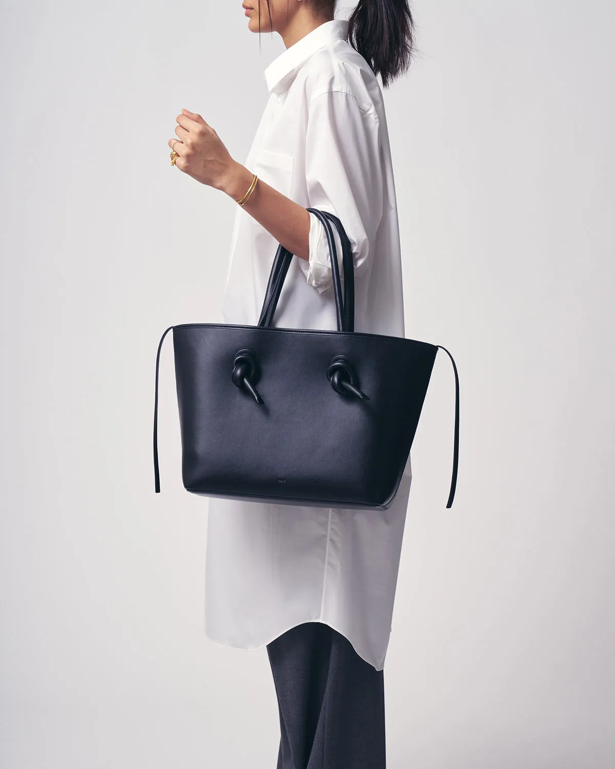BOND TOTE -  Black