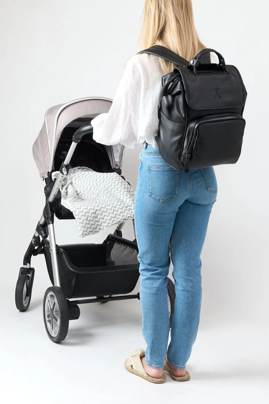 Bounty (2.0) Changing Backpack