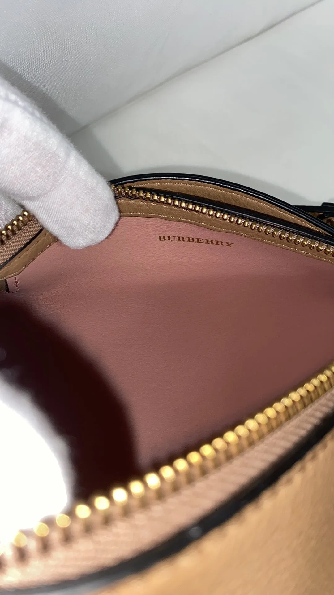 BURBERRY THE EKD LEATHER BARREL BAG IN NEUTRALS/MULTI