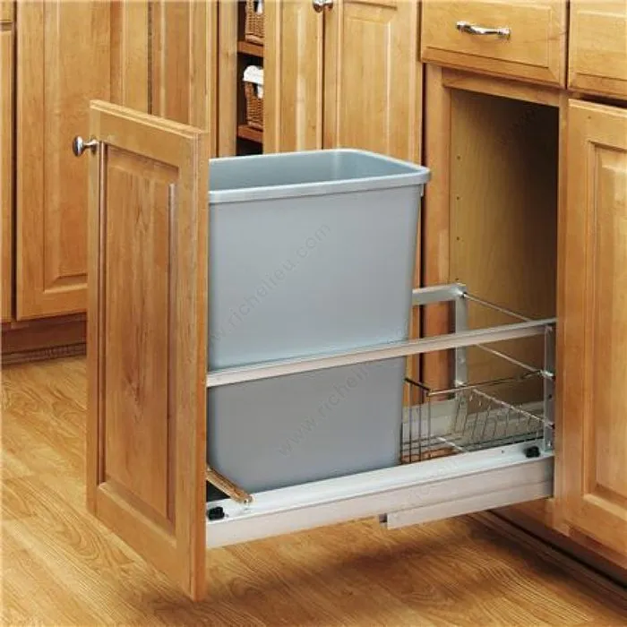 Centre de recyclage coulissant à bac simple Rev-A-Shelf
