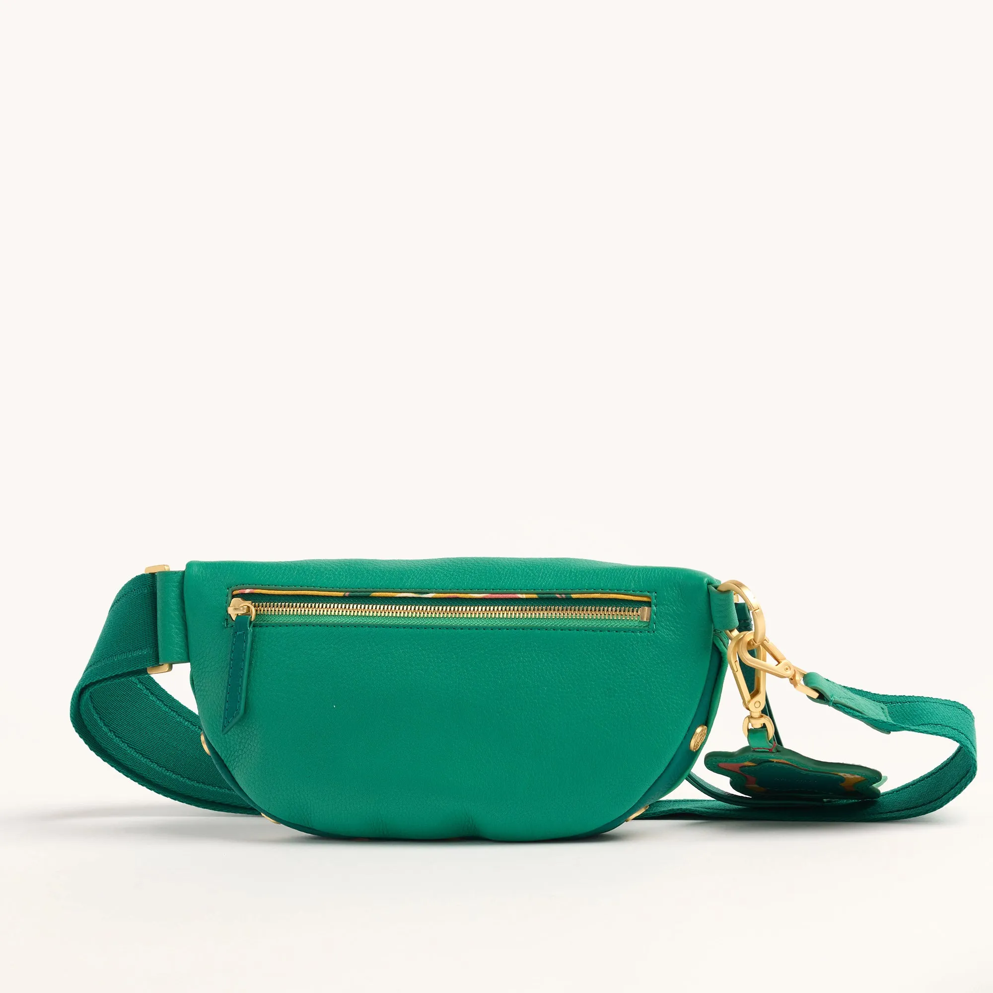 Charles Crossbody | Wavy Dazey/Brushed Gold Dazey Rivet | Med