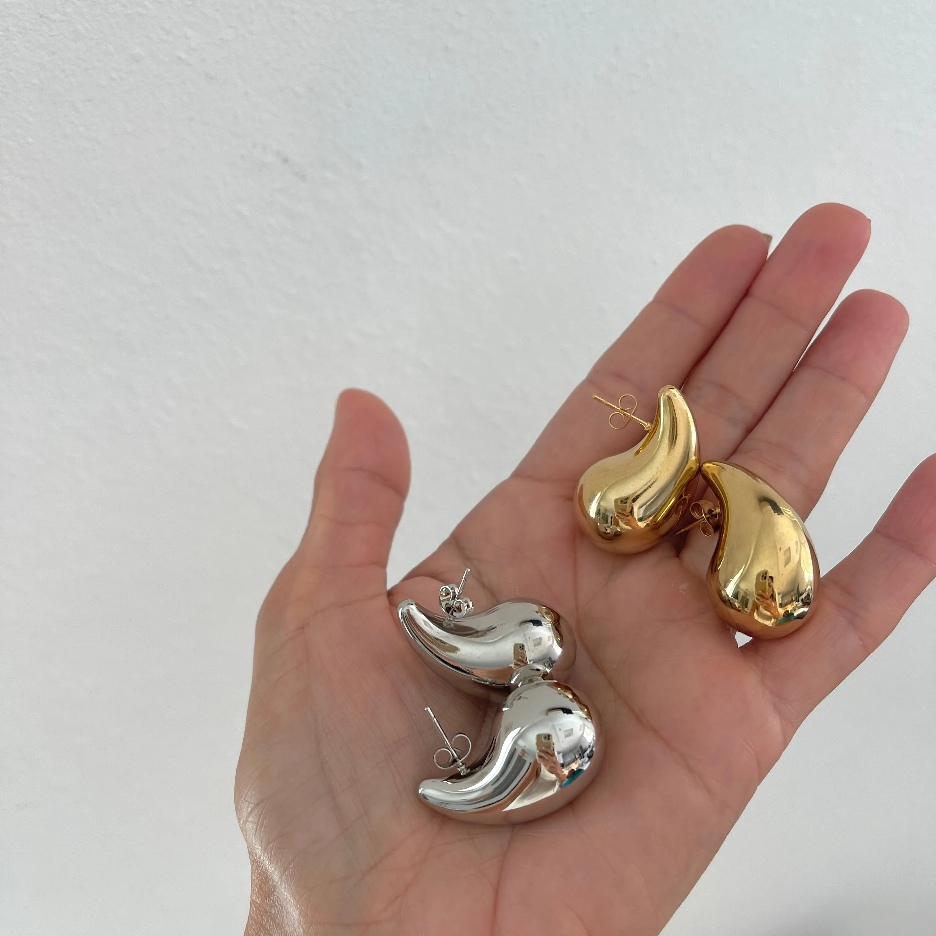 Chunky Vene Earrings
