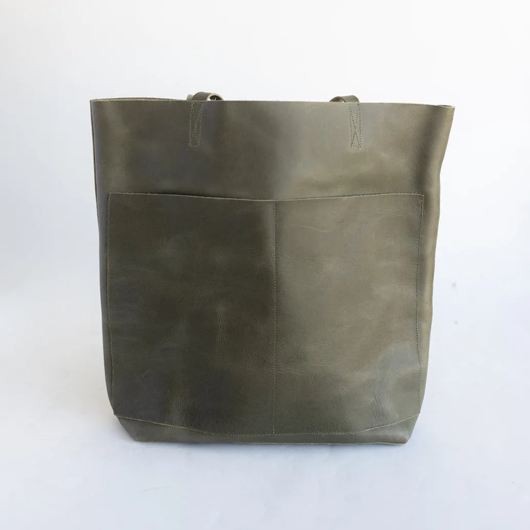 Classic Leather Tote {Pine Green}