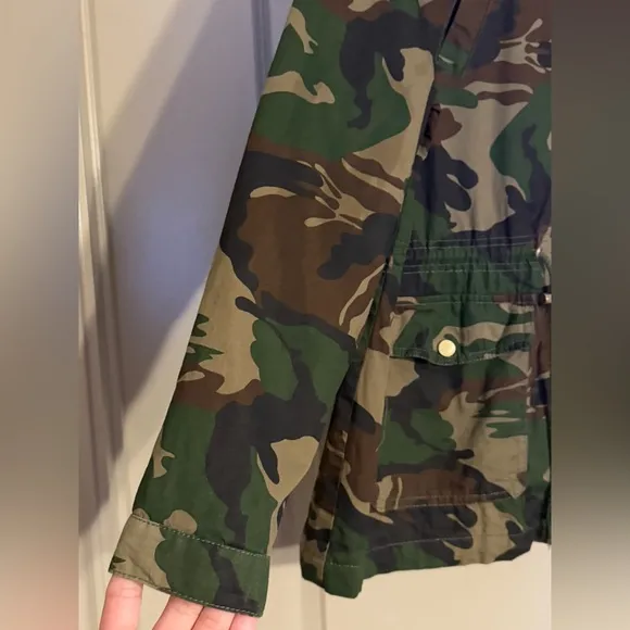 Delia’s Green Y2K Camouflage Utility Jacket size L