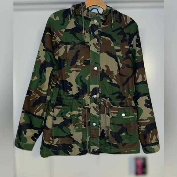 Delia’s Green Y2K Camouflage Utility Jacket size L