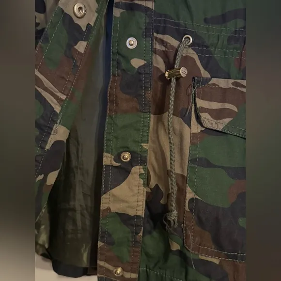 Delia’s Green Y2K Camouflage Utility Jacket size L