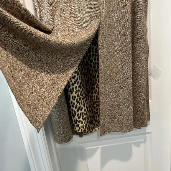 Designer Italian Tweed Skirt with Slits and Leopard Lining NWOT Sz 16