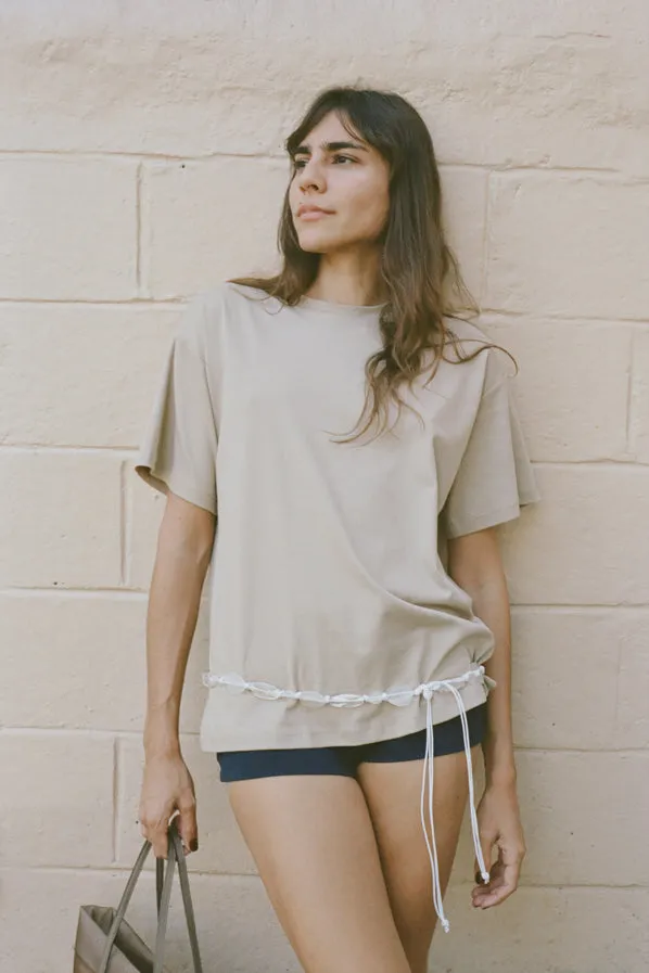 DREAM TEE, LIGHT UMBER