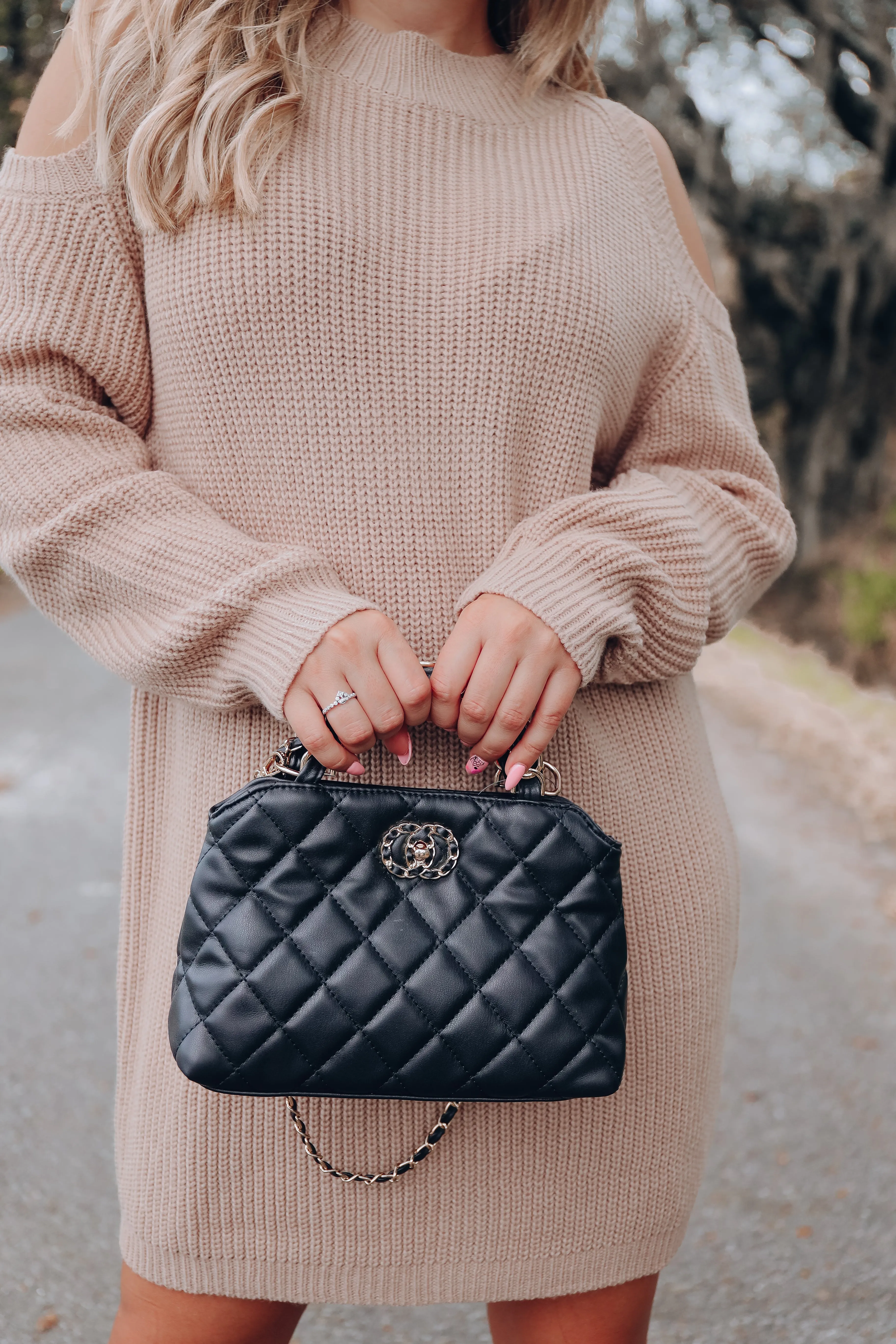 Essential Quilted Crossbody - Black