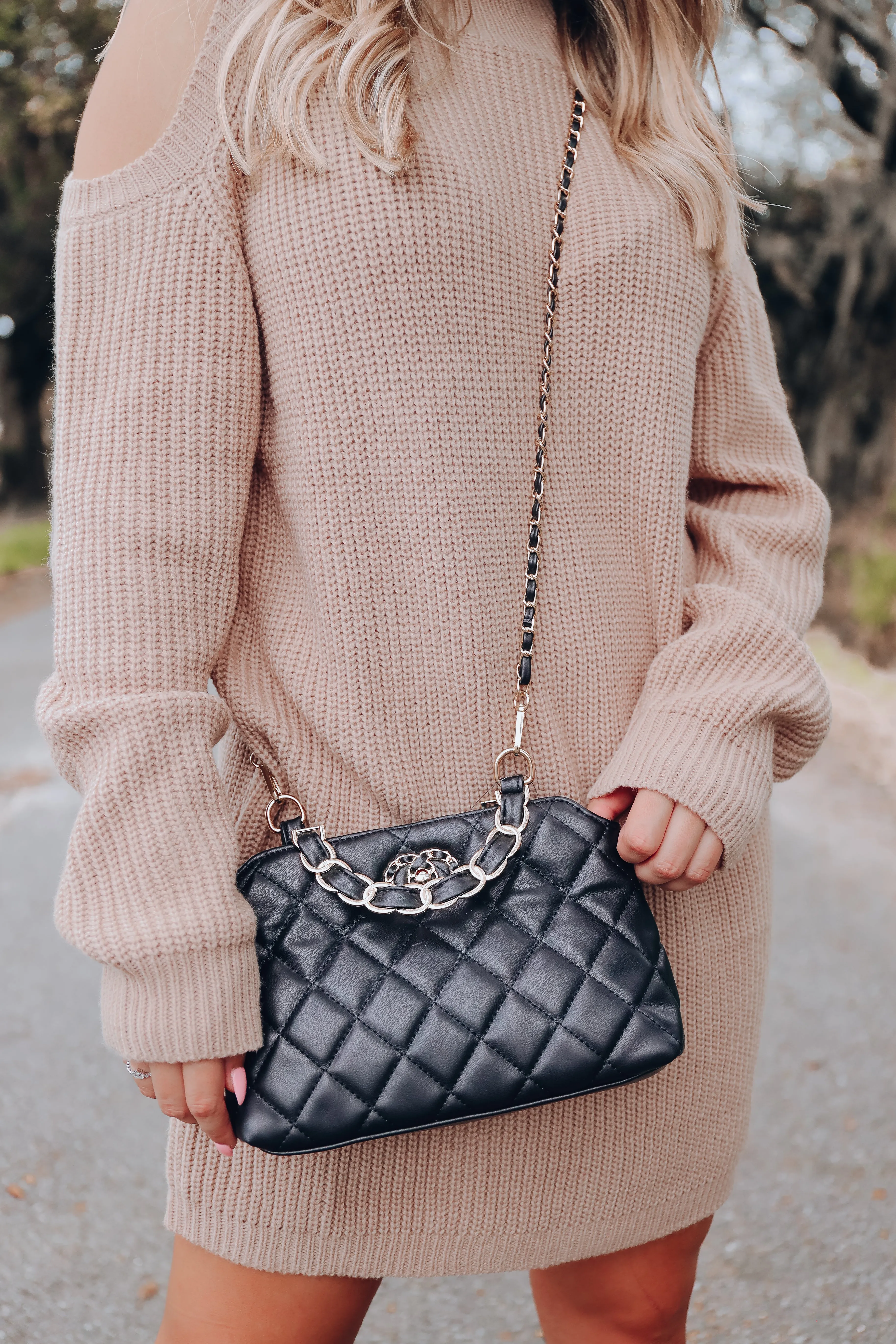 Essential Quilted Crossbody - Black
