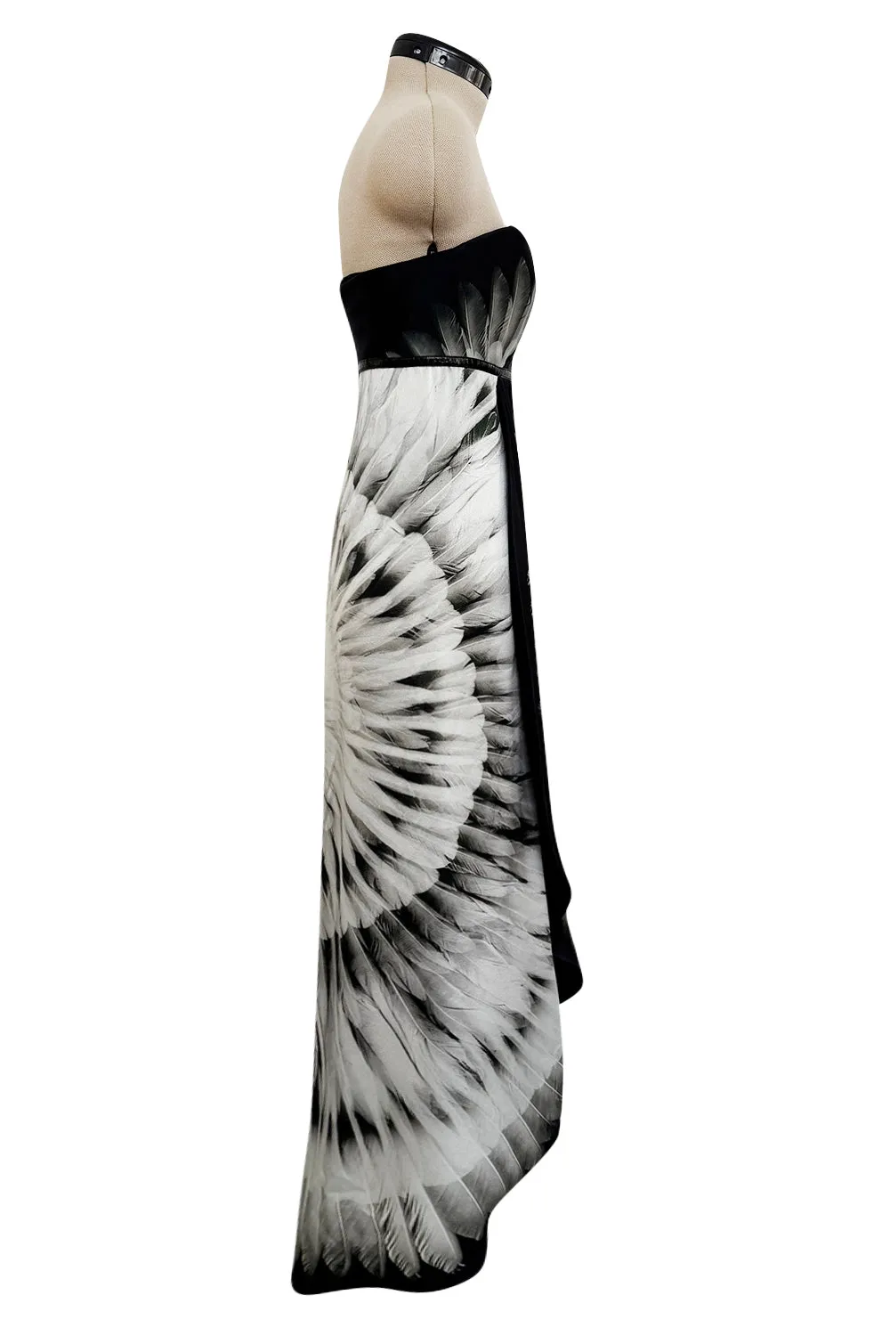 Fabulous 2007 Alexander McQueen Strapless Silk Black & Grey Tone Feather Print Dress