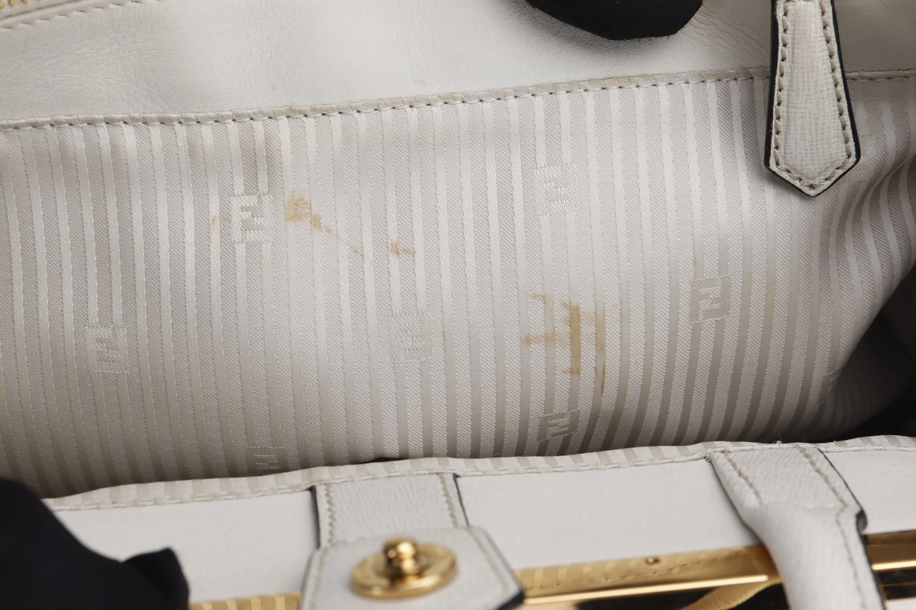 FENDI (8BH250-D7F) 2JOURS TOTE WHITE CALF LEATHER GOLD HARDWARE, WITH STRAP, CARD & DUST COVER