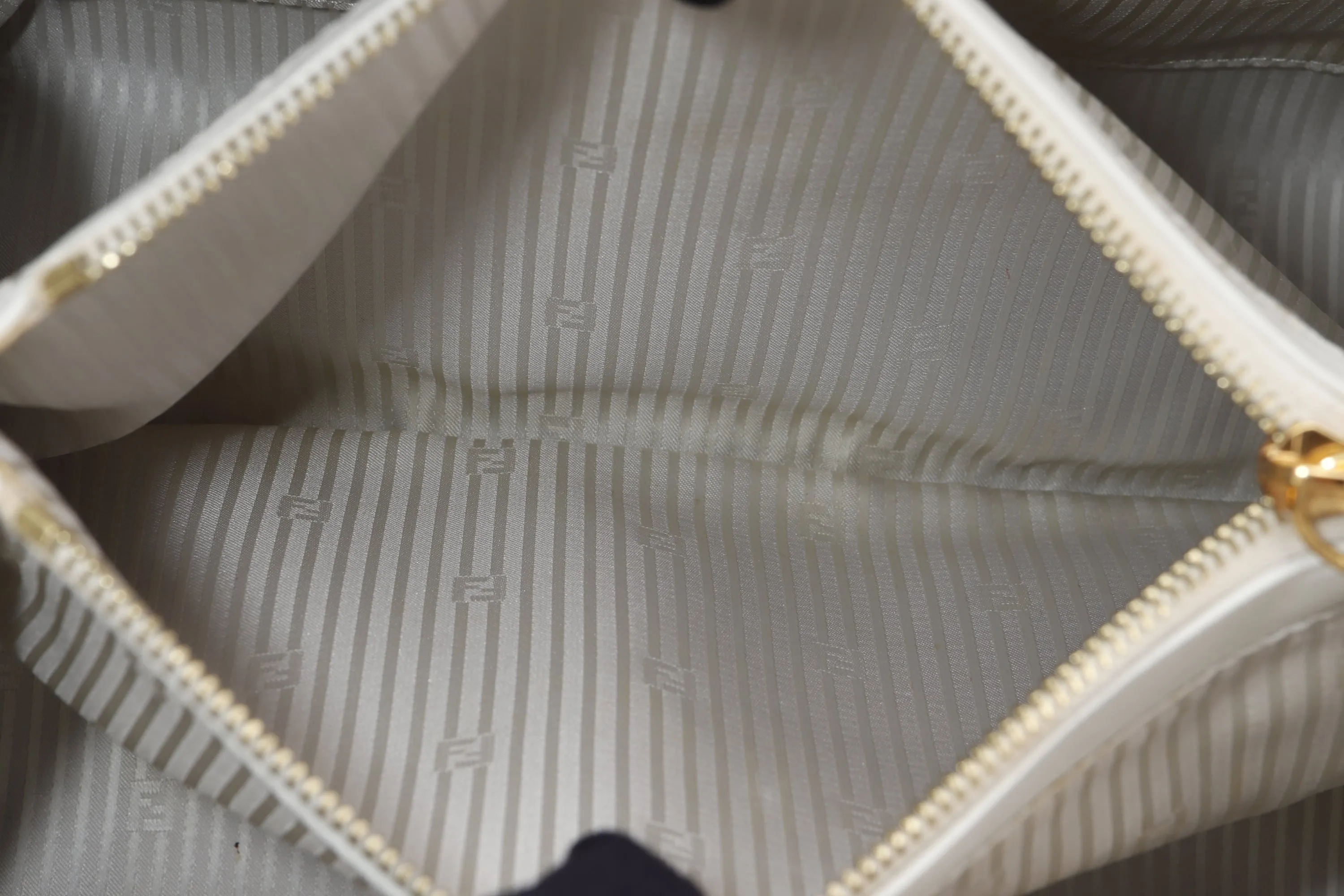 FENDI (8BH250-D7F) 2JOURS TOTE WHITE CALF LEATHER GOLD HARDWARE, WITH STRAP, CARD & DUST COVER