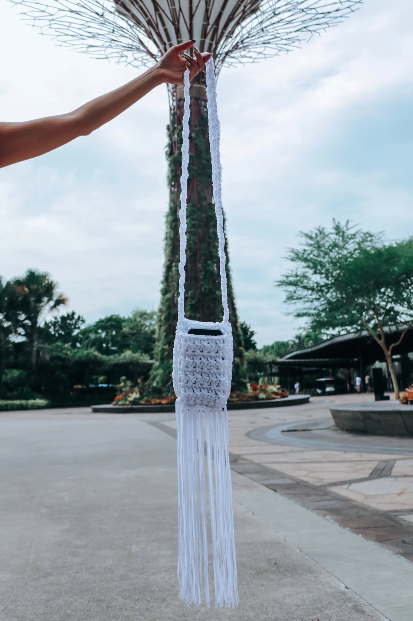 Festival Bottle-Iphone Crochet Bag by Silvia Hirata x Dani Watanabe