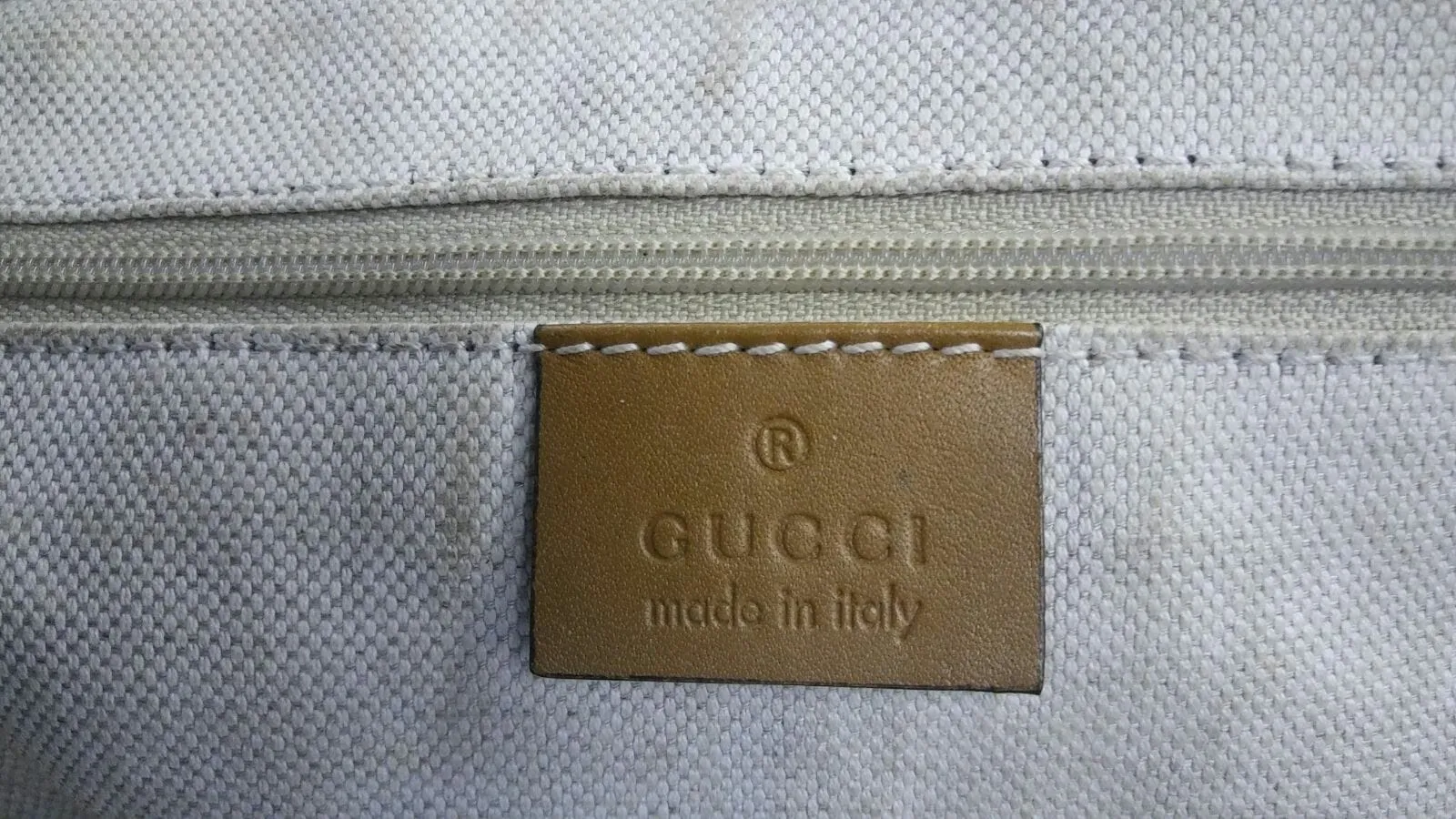 GUCCI GG Blue Denim Sukey Tote Shoulder Bag Gucci Sukey