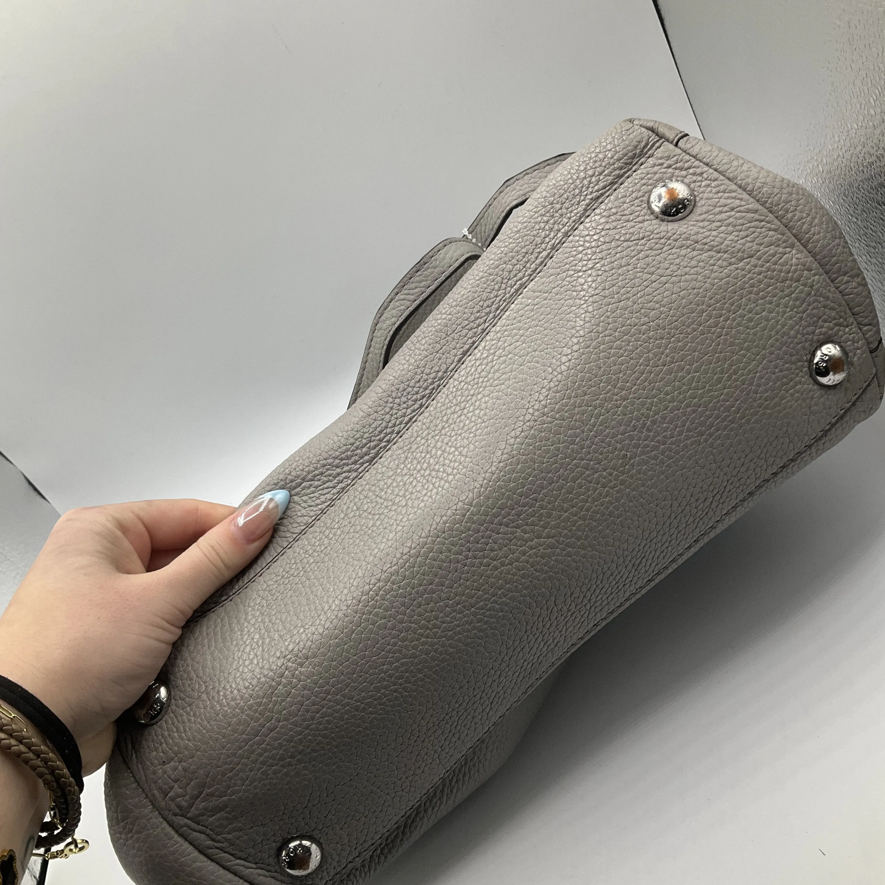 Handbag Designer By Michael Kors  Size: Medium