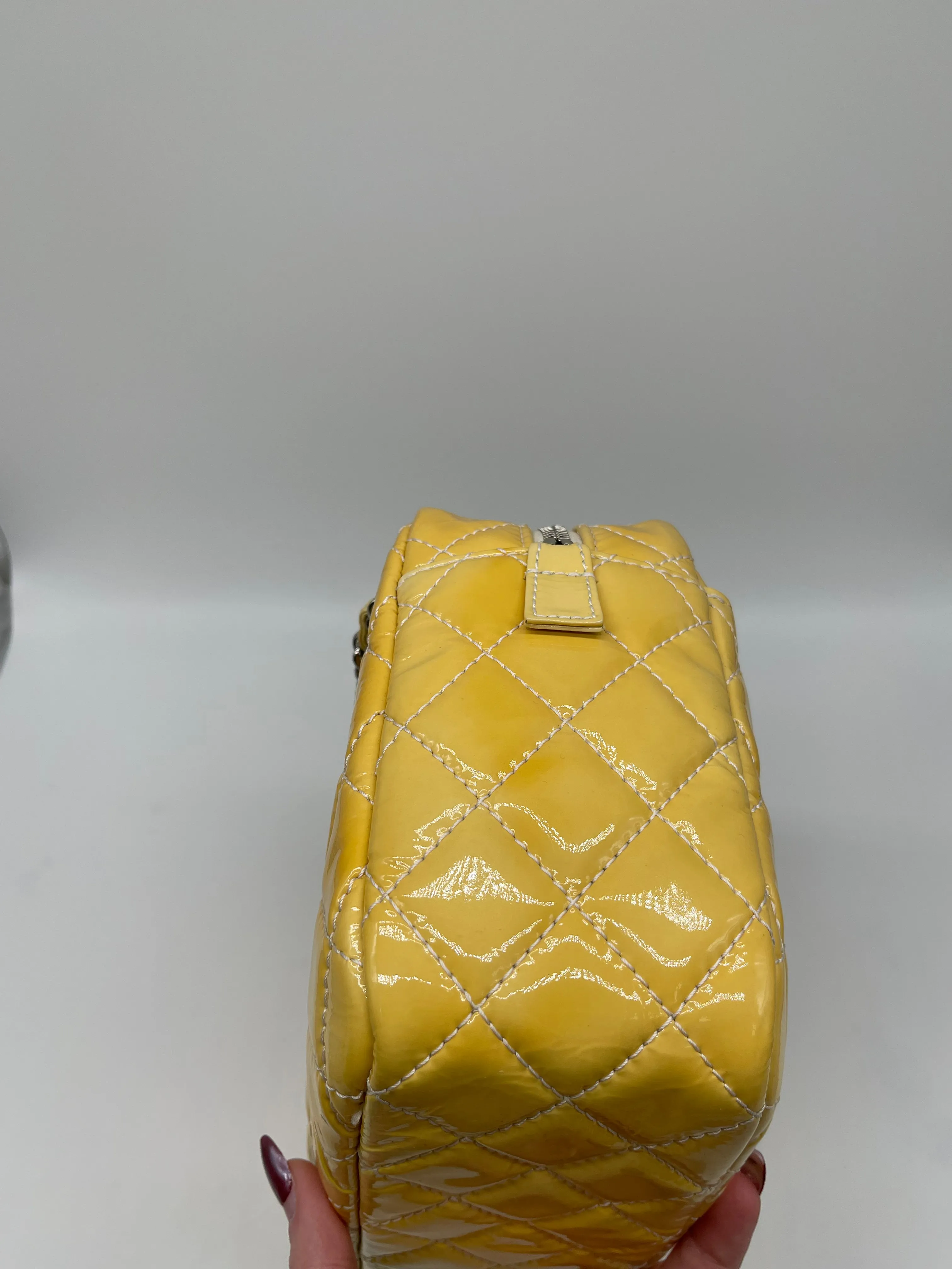 Handbag Luxury Designer By Chanel, Size: Medium