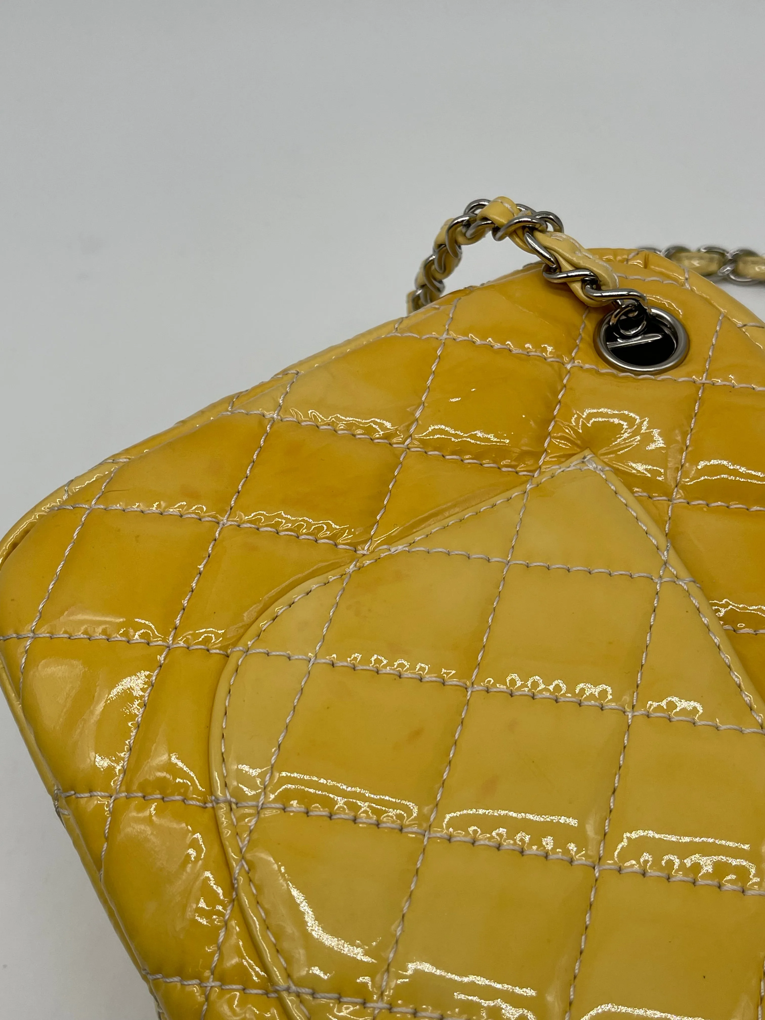 Handbag Luxury Designer By Chanel, Size: Medium