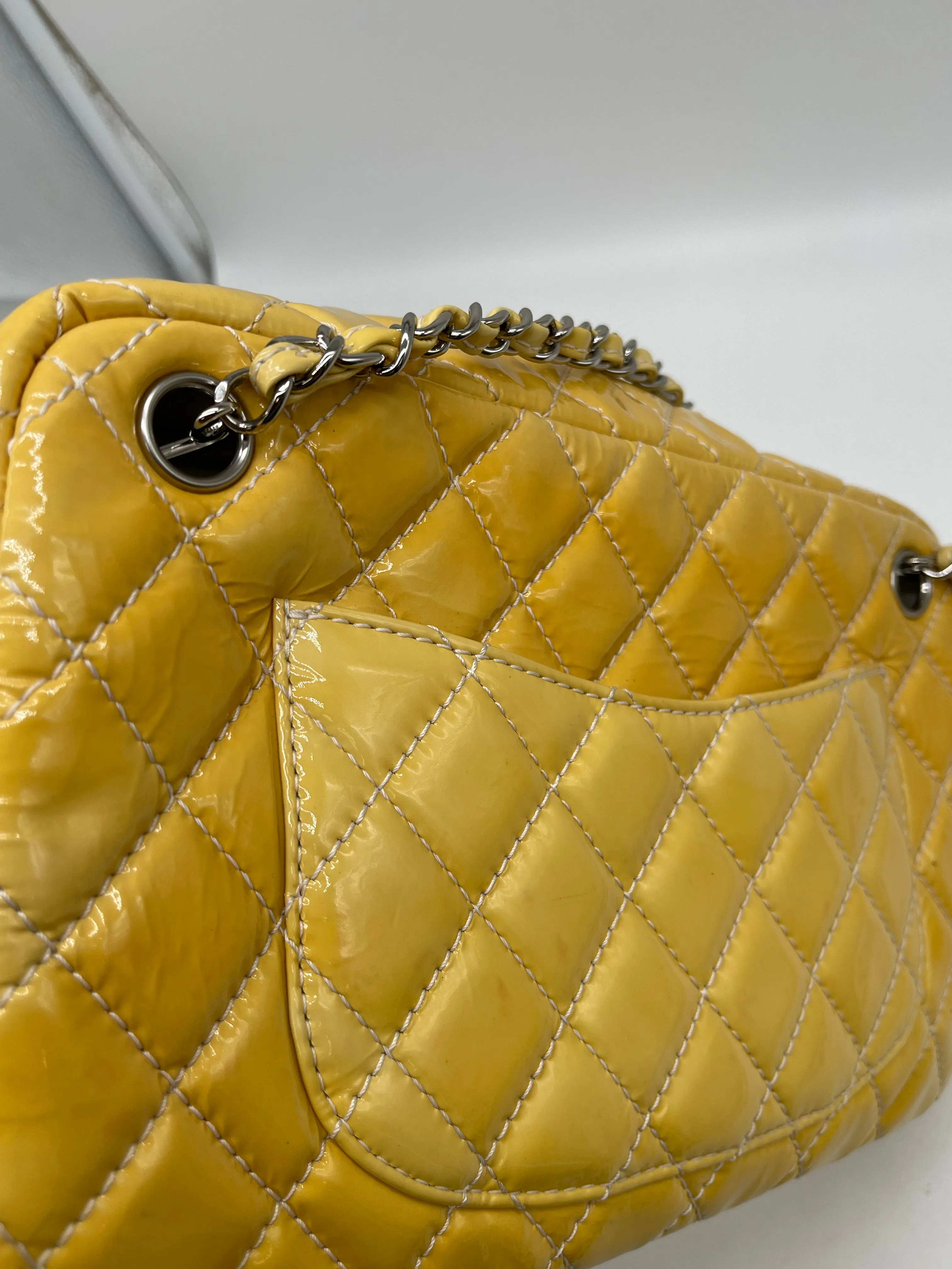 Handbag Luxury Designer By Chanel, Size: Medium
