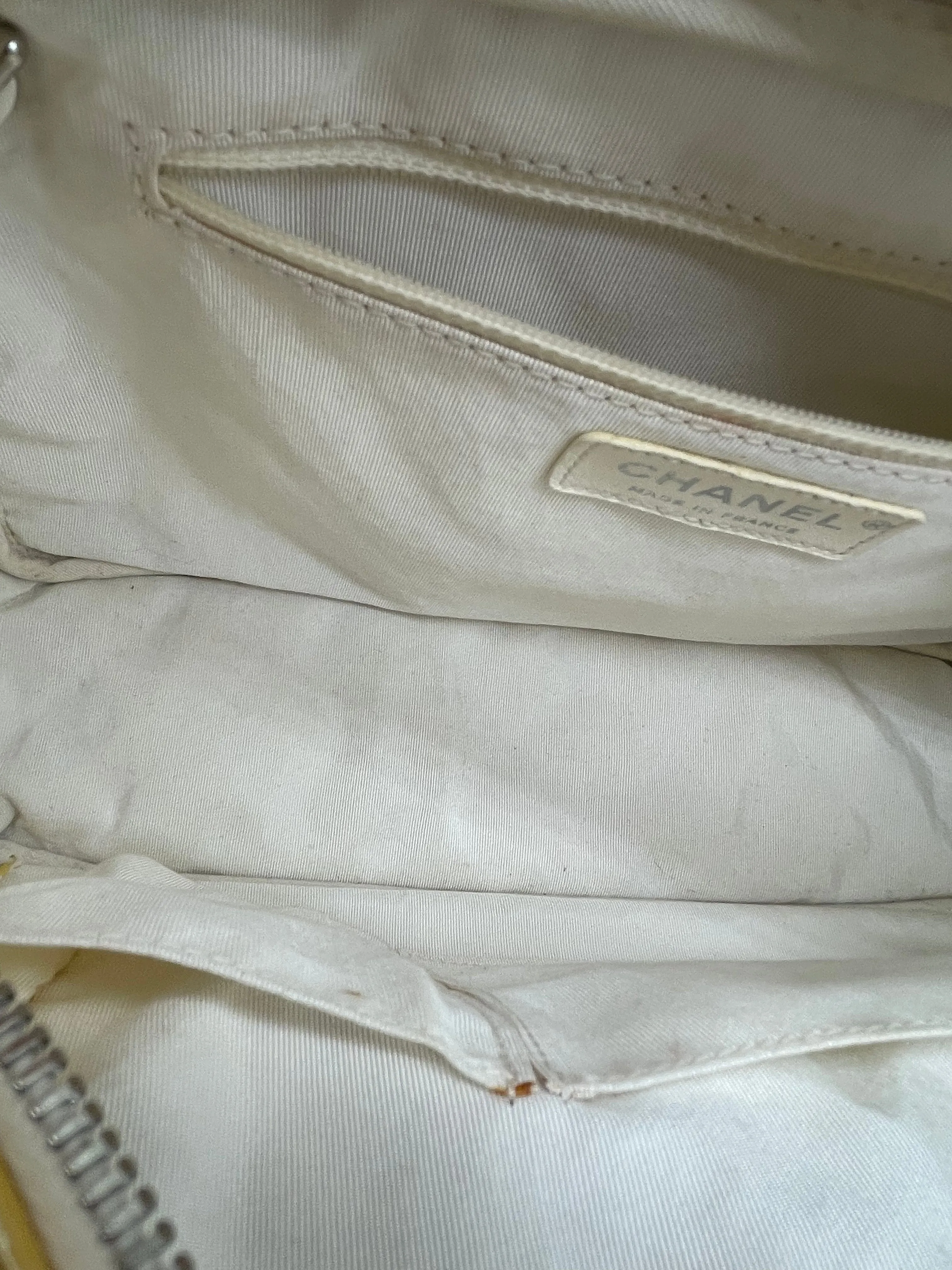 Handbag Luxury Designer By Chanel, Size: Medium