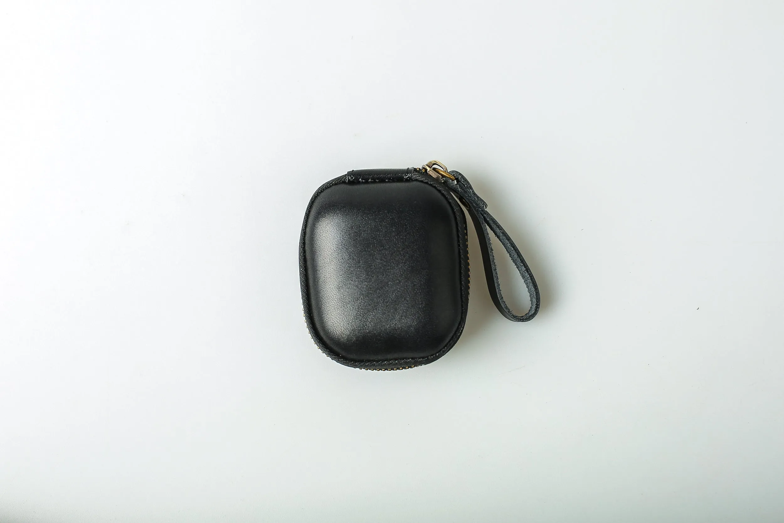 LAUREN AirPods Leather Case Ver1