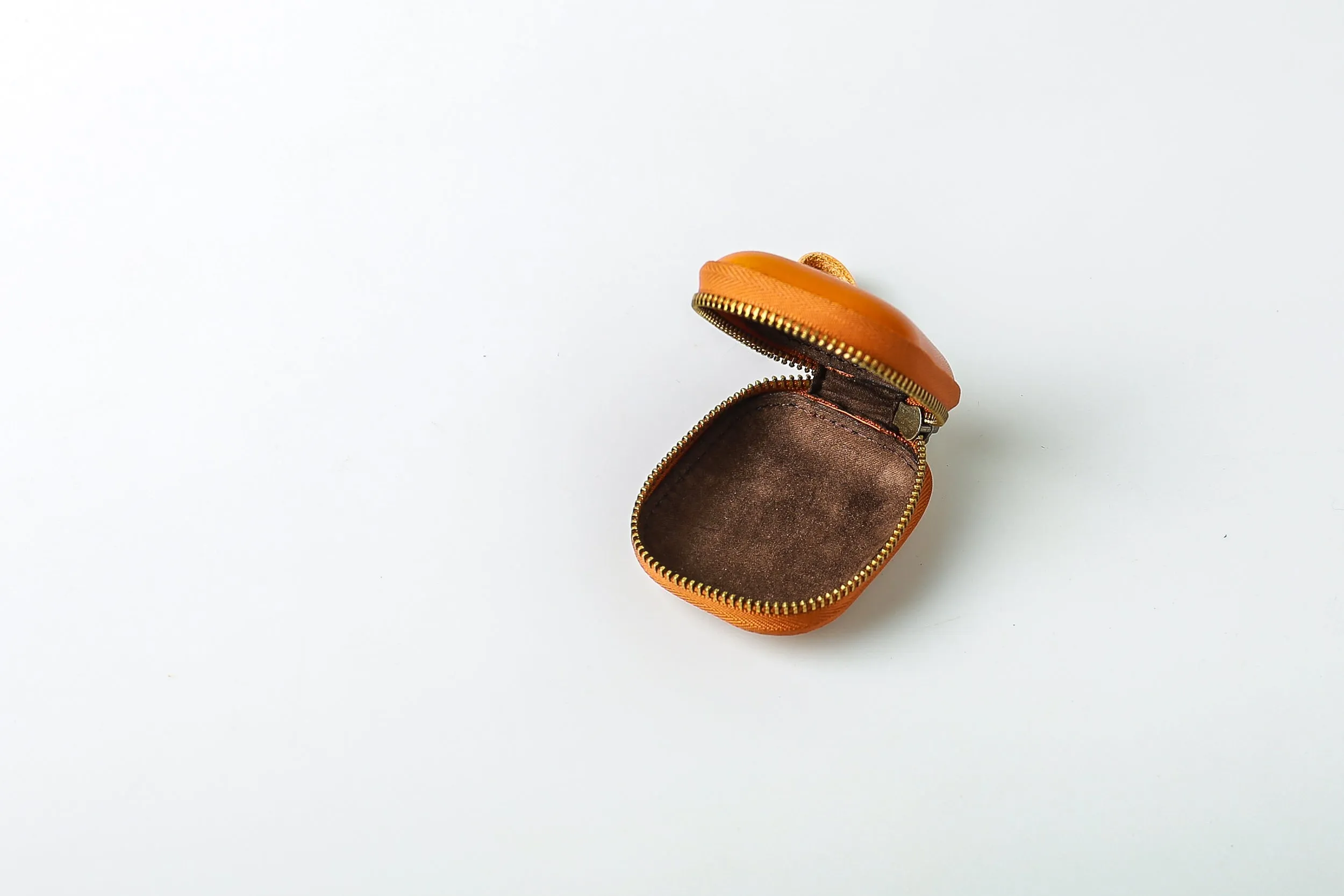LAUREN AirPods Leather Case Ver1