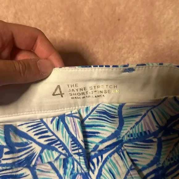 Lilly Pulitzer “The Jayne Stretch Short 7” Inseam”