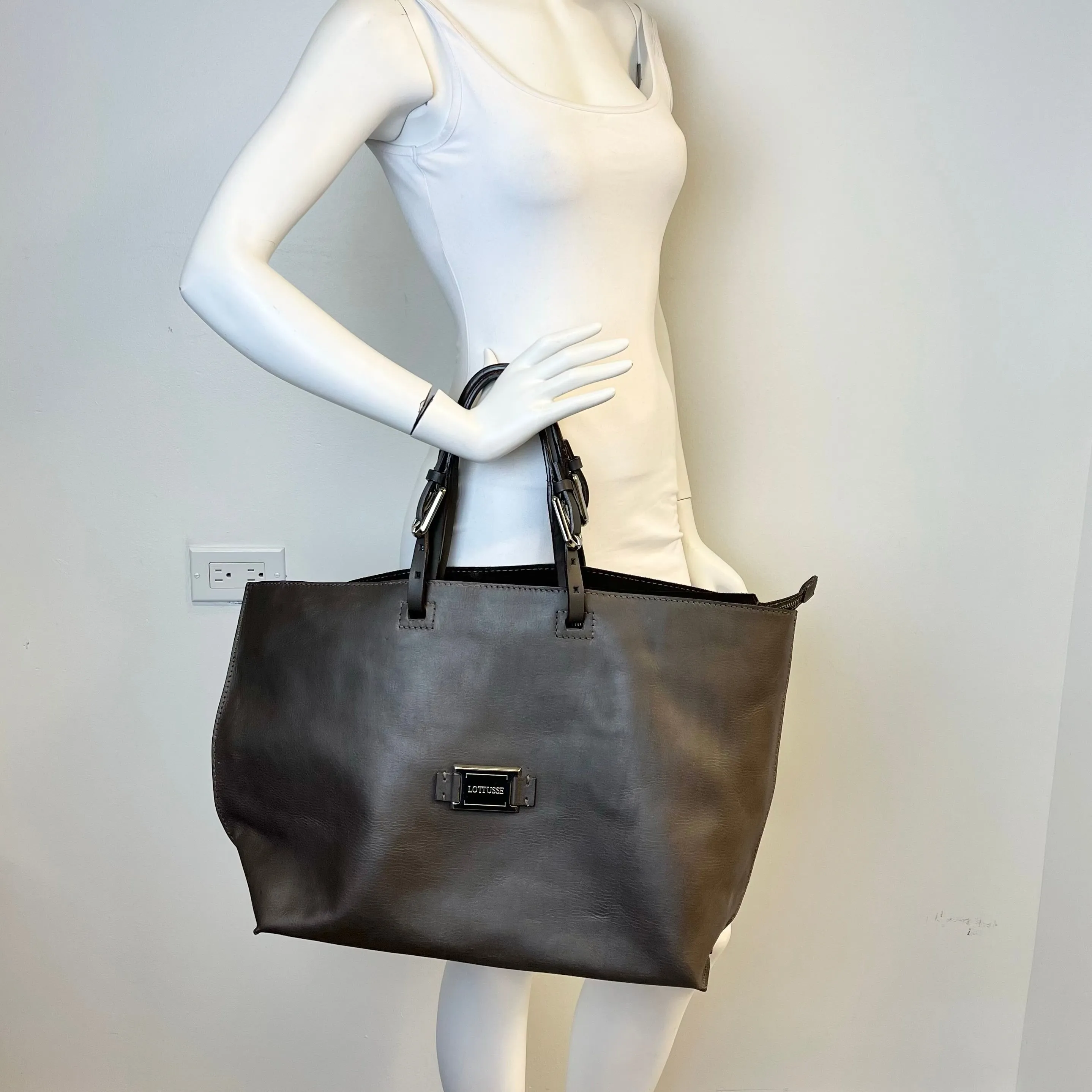 Lottusse Tote