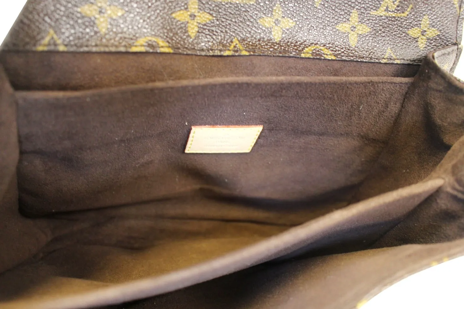 LOUIS VUITTON Monogram Canvas Metis Pochette Crossbody Bag