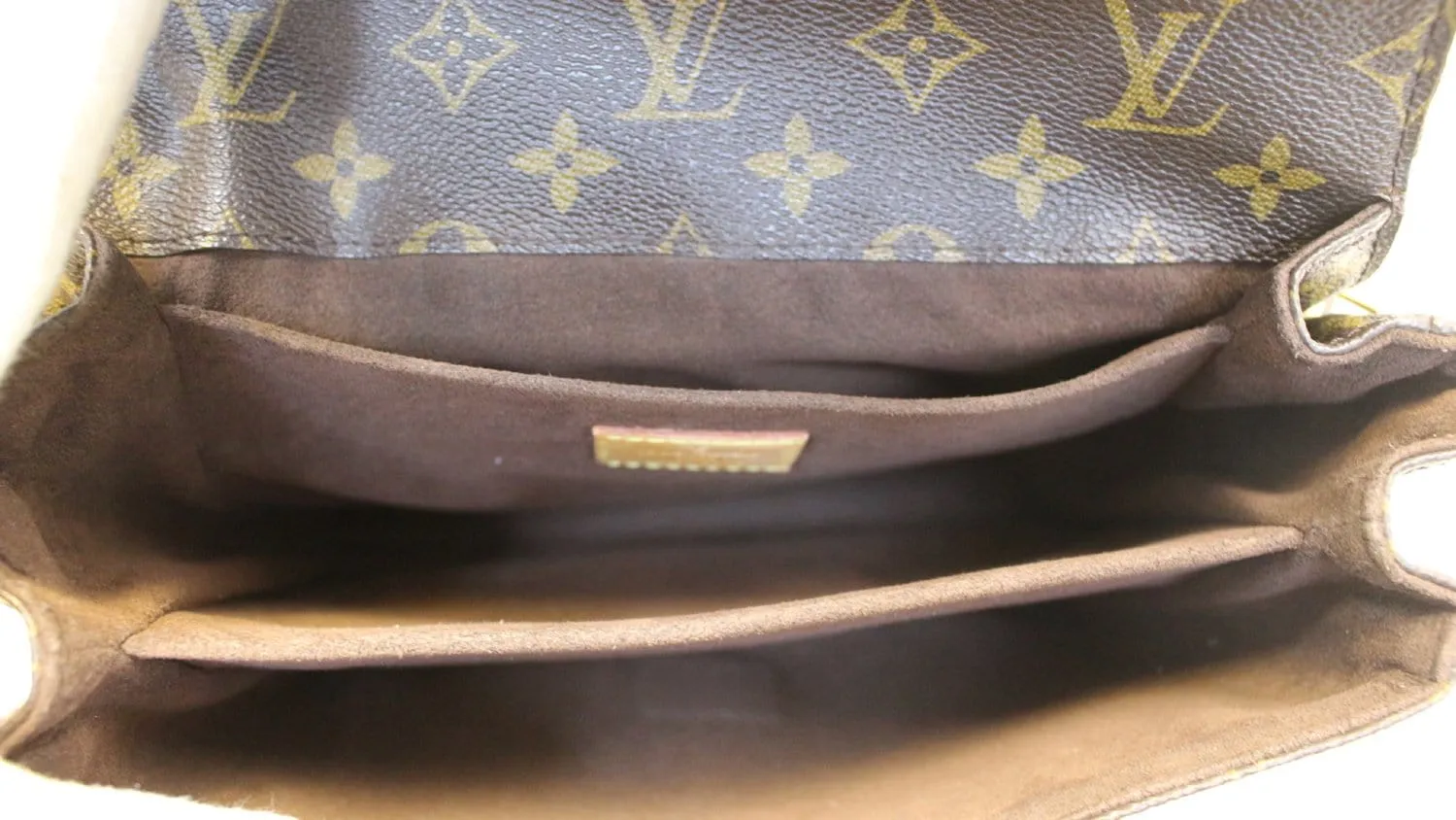 LOUIS VUITTON Monogram Canvas Metis Pochette Crossbody Bag