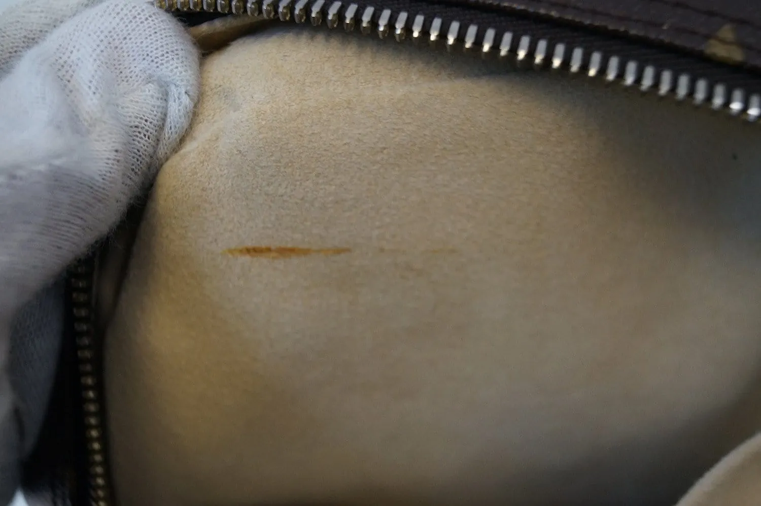 LOUIS VUITTON Monogram Manhattan PM Handbag