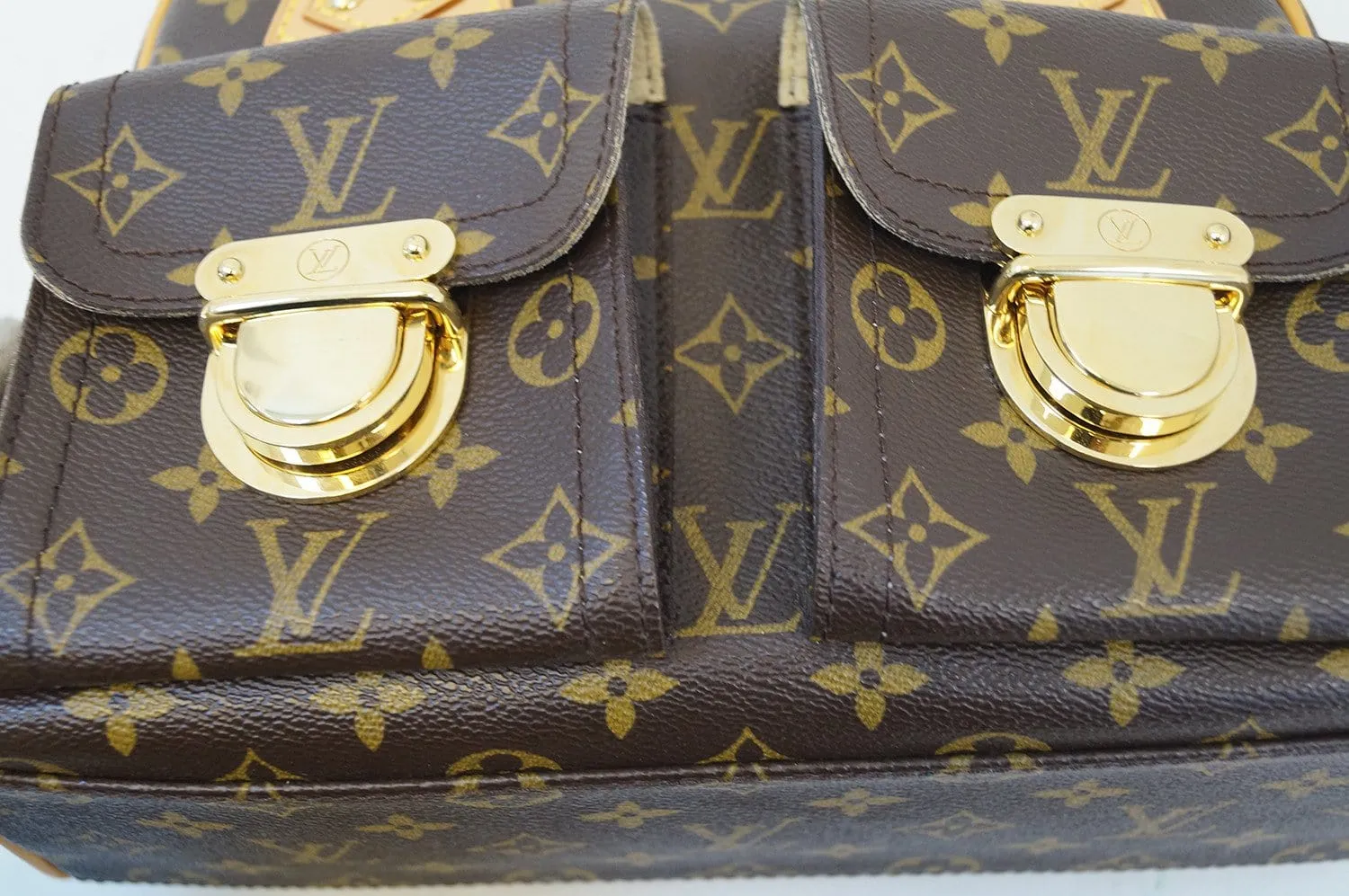 LOUIS VUITTON Monogram Manhattan PM Handbag