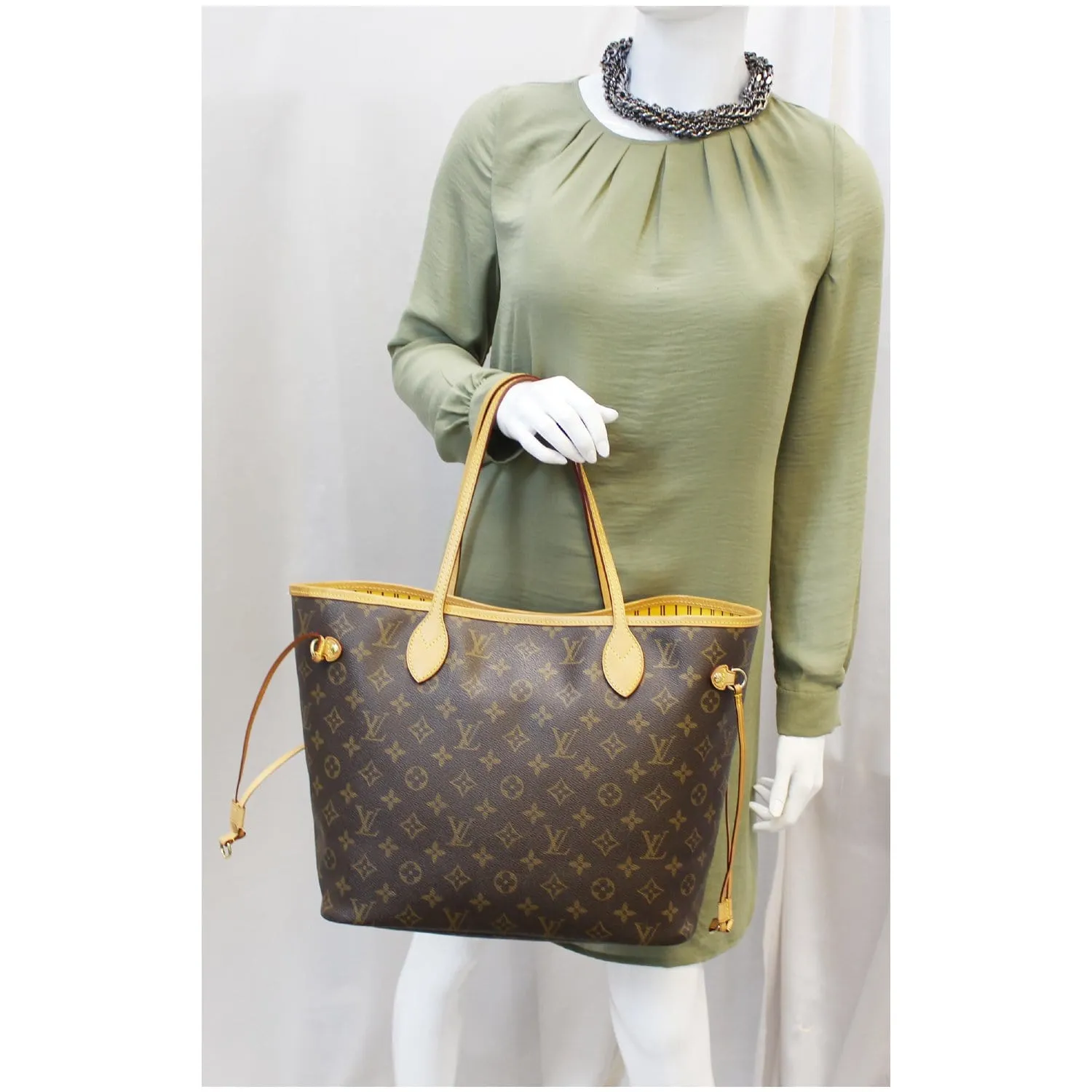 LOUIS VUITTON Neverfull MM Monogram Canvas Tote Bag Brown/Yellow
