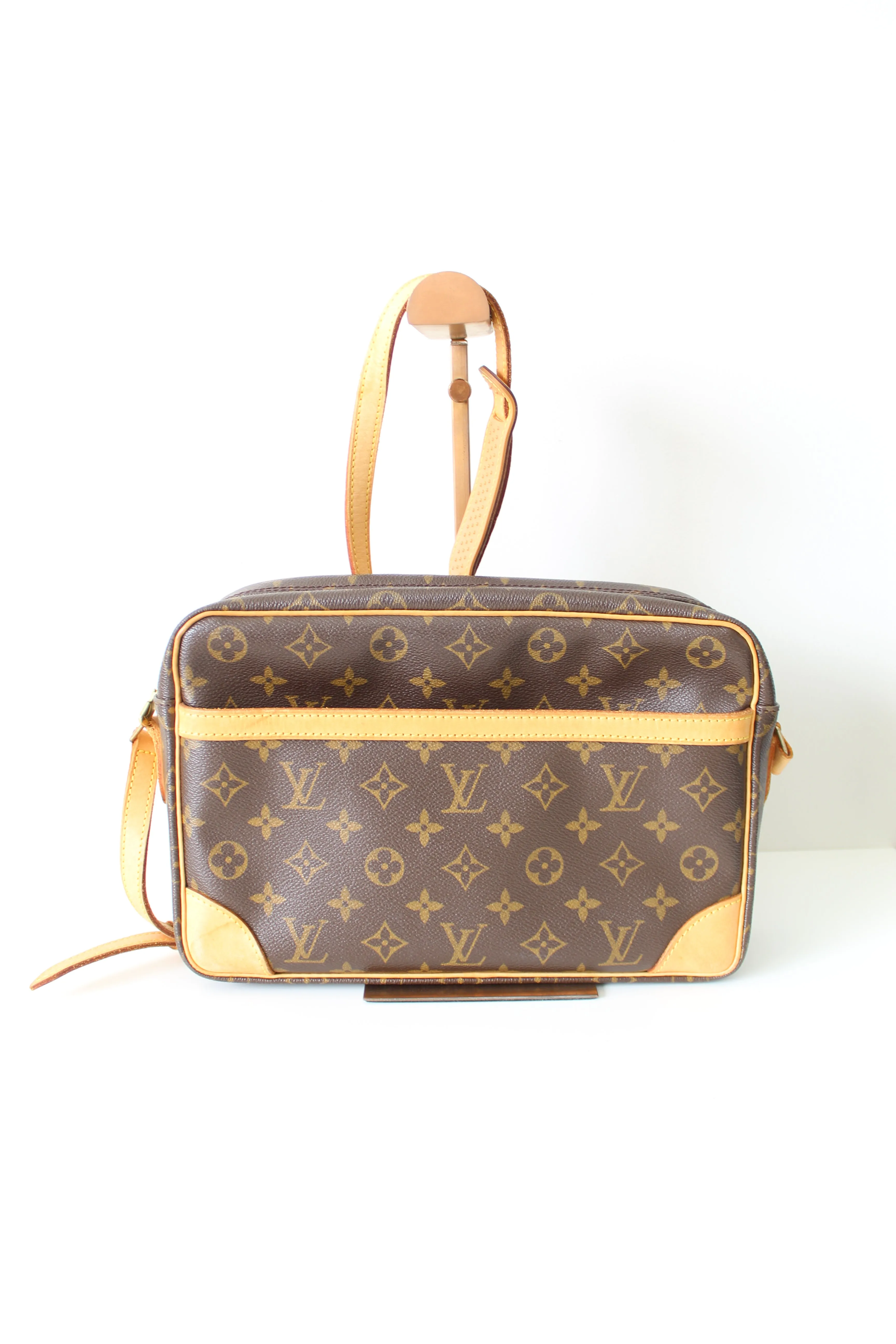 Louis Vuitton Trocadero 30