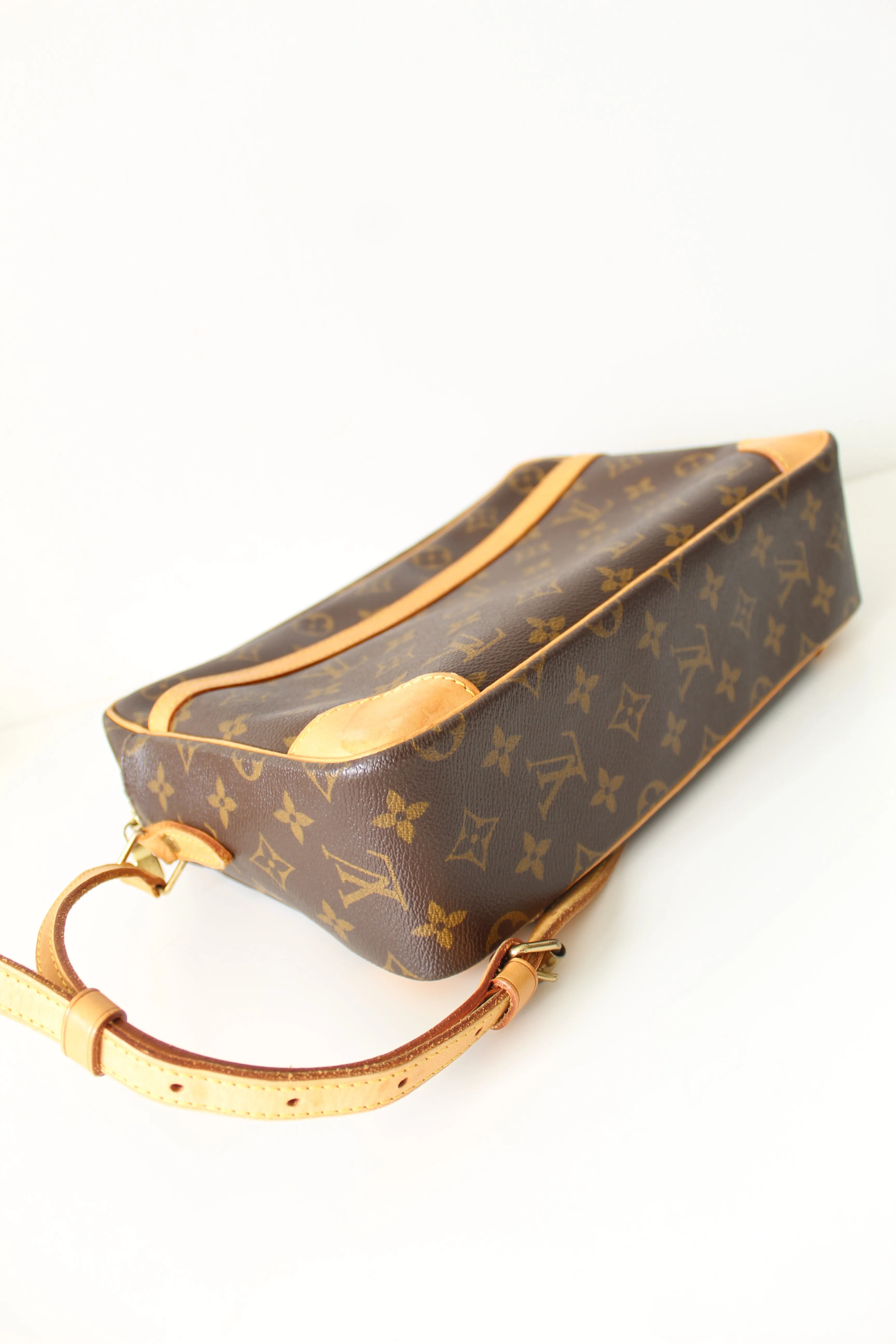 Louis Vuitton Trocadero 30