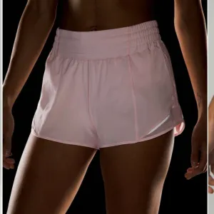 🍓Lululemon Hotty Hot High-Rise Shorts -strawberry milk