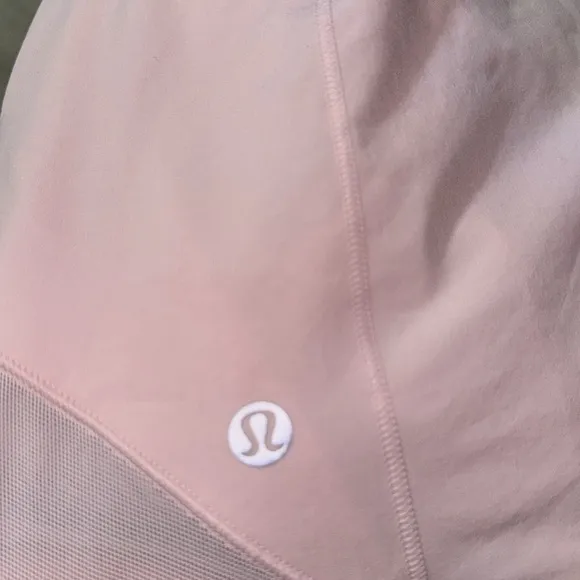 🍓Lululemon Hotty Hot High-Rise Shorts -strawberry milk