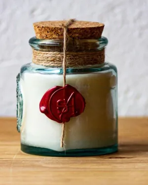 Luxury Vegan CANDLE - Cedarwood & Geranium