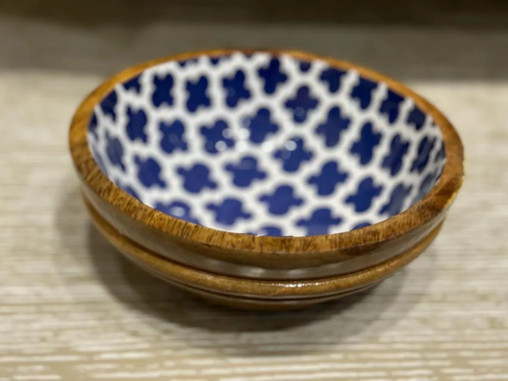 Mango wood serving bowl set