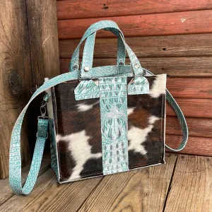 Minnie Pearl - Tricolor w/ Turquoise Sand Croc