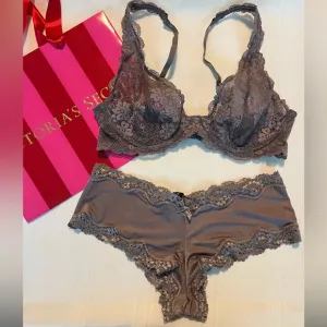 NEW Victoria’s Secret unlined bra set