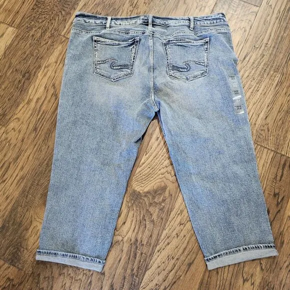 NWOT Silver Jeans Co. Plus Size Elyse Mid Rise Capri Size 24w Summer Casual