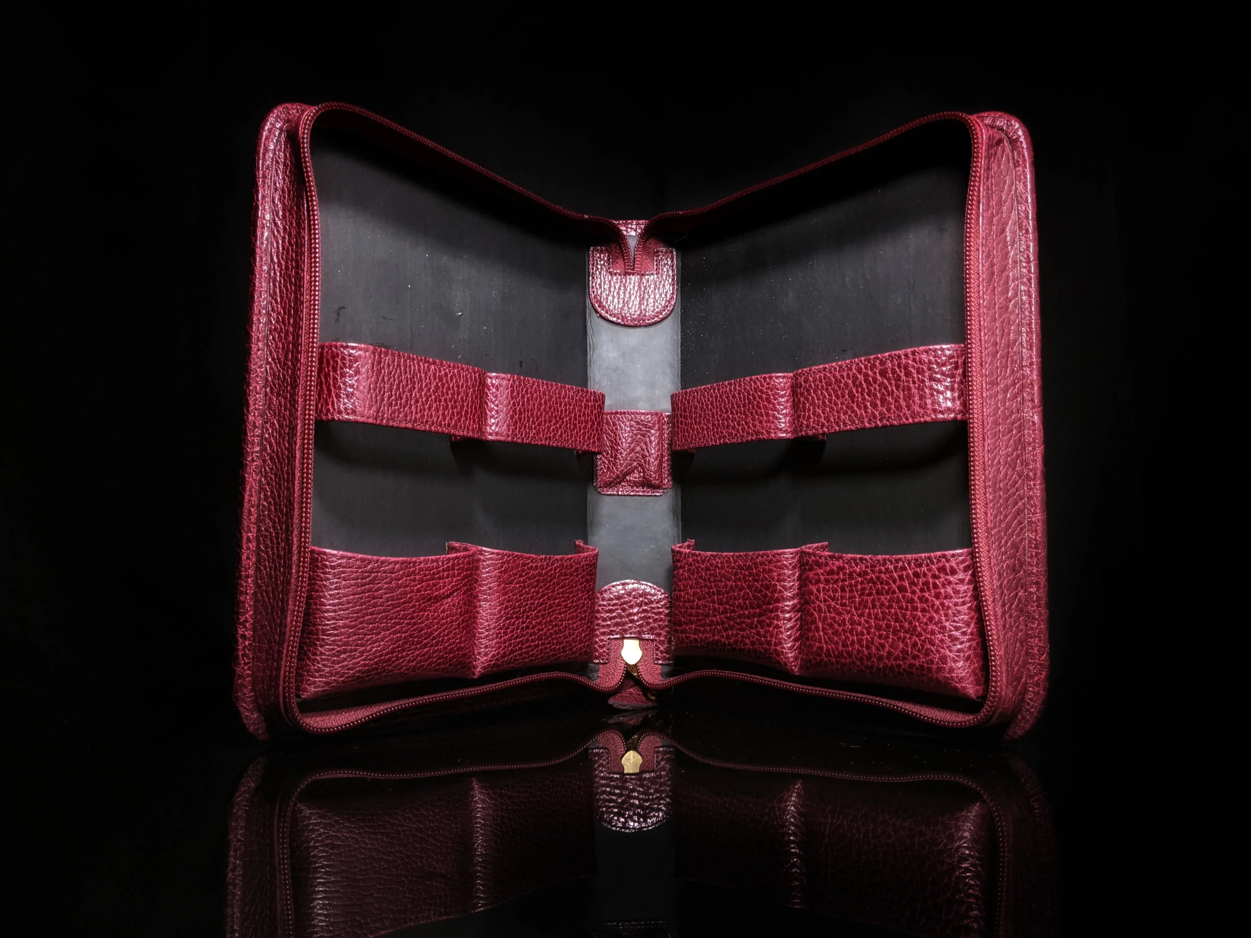 pheasant by R.D.Gomez made in Spain Bordeaux  Leather  Case NIB