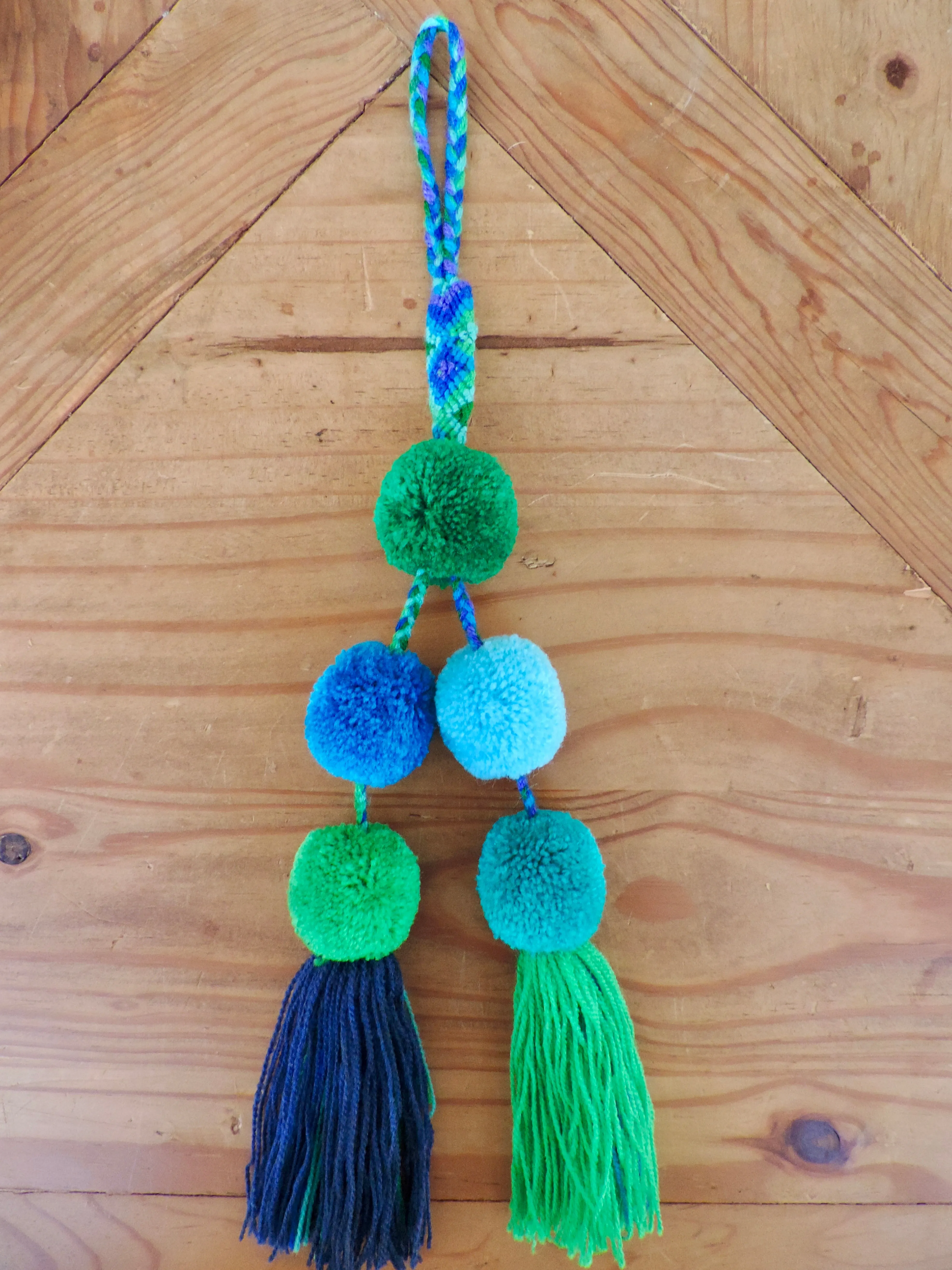 Pom-Pom Tassel No. 1916