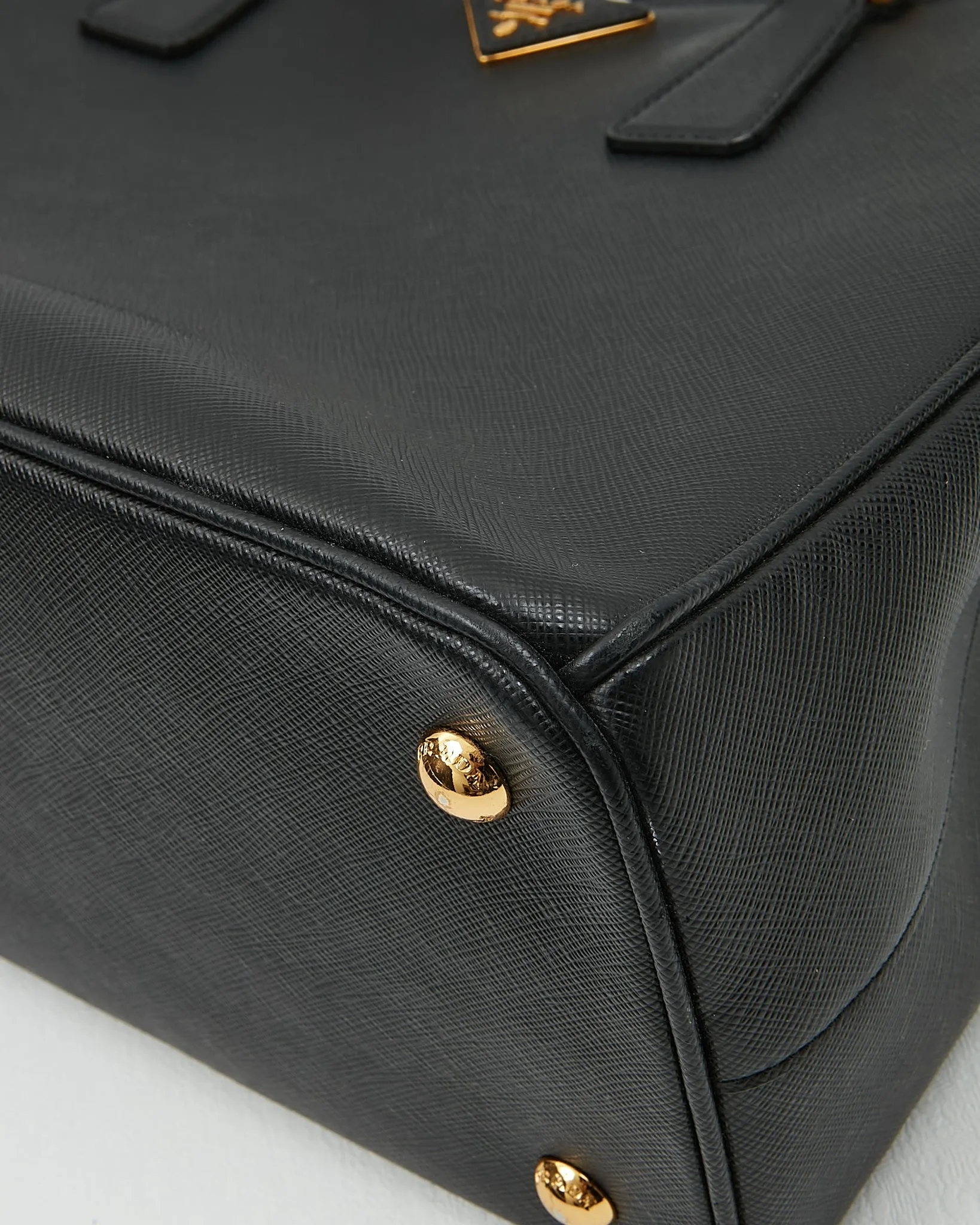 Prada Black Saffiano Leather Lux Tote Medium Bag